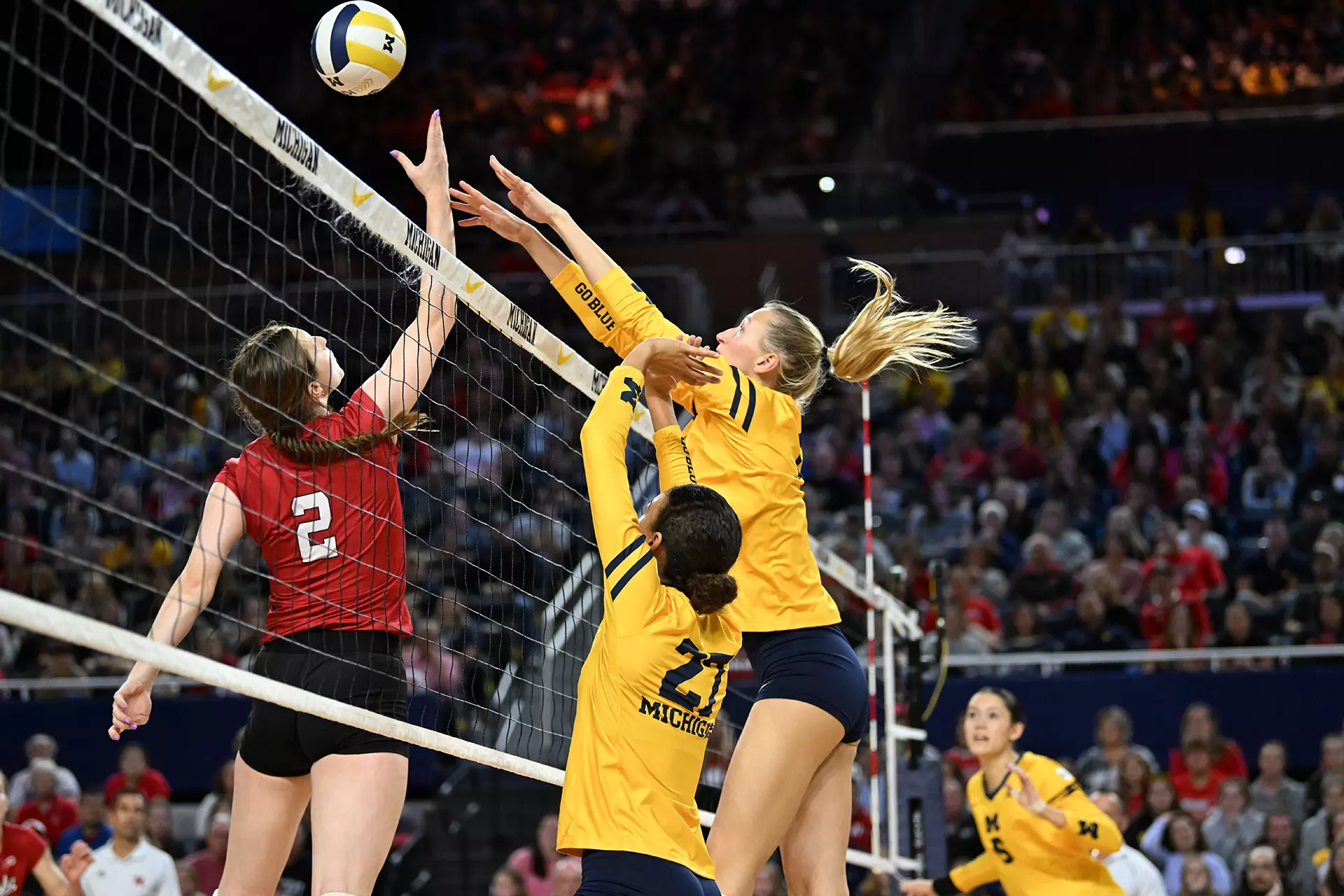 Unstoppable Surge — Nebraska Volleyball Powers Through Big Ten With Perfect Precision