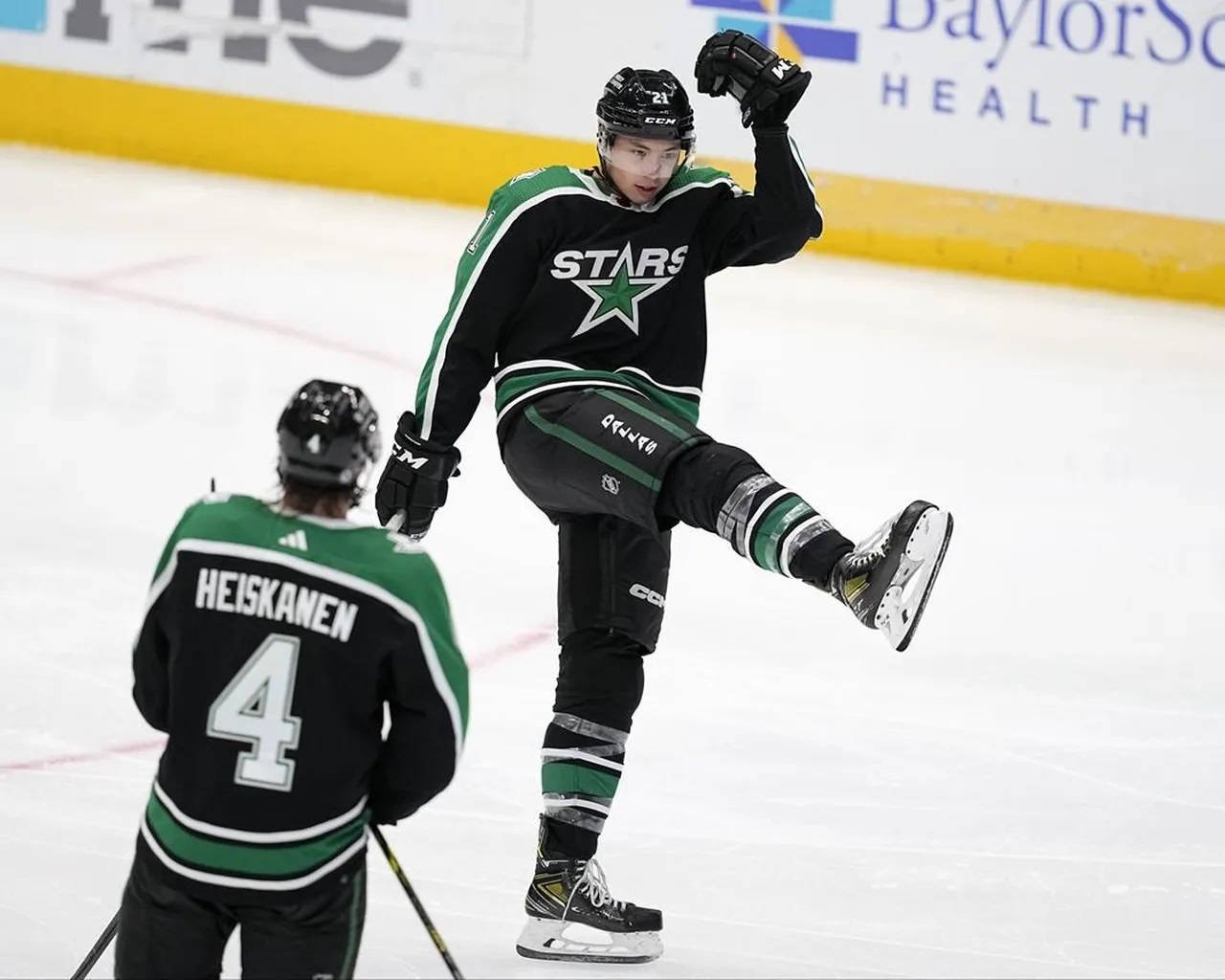 Electrifying Face‑Off — Ducks Thunder Through Stars in High‑Octane NHL Showdown