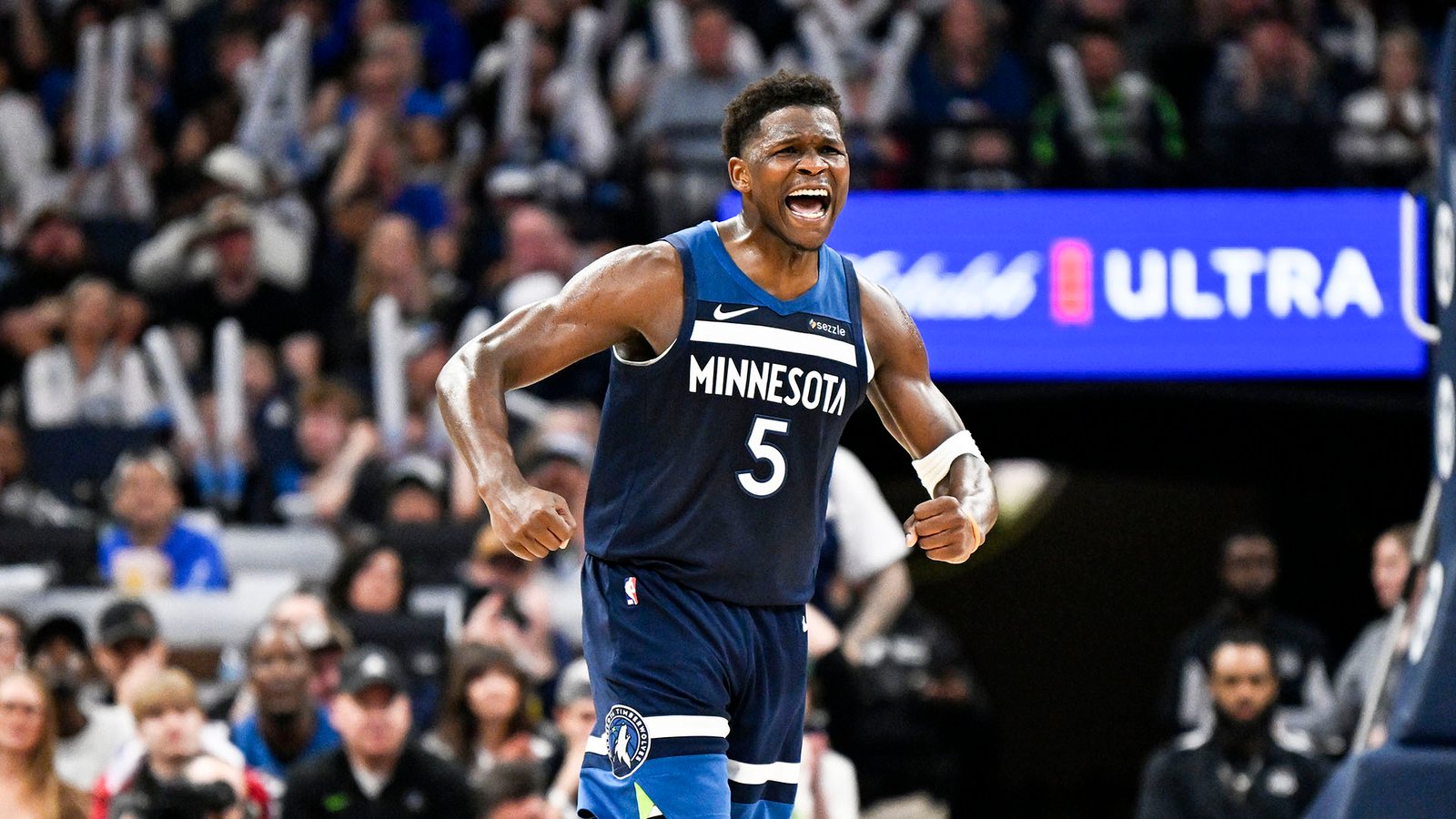 Explosive Surge: Timberwolves Hammer Jazz in 40‑Point Rout