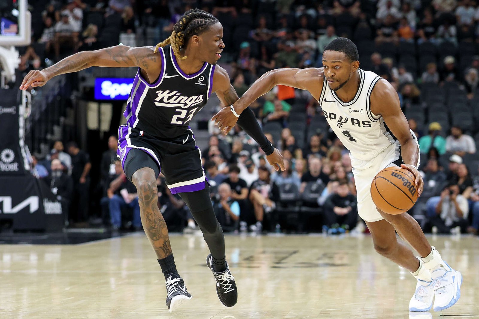 Kings vs Spurs: Fox Leads San Antonio to Convincing Home Win