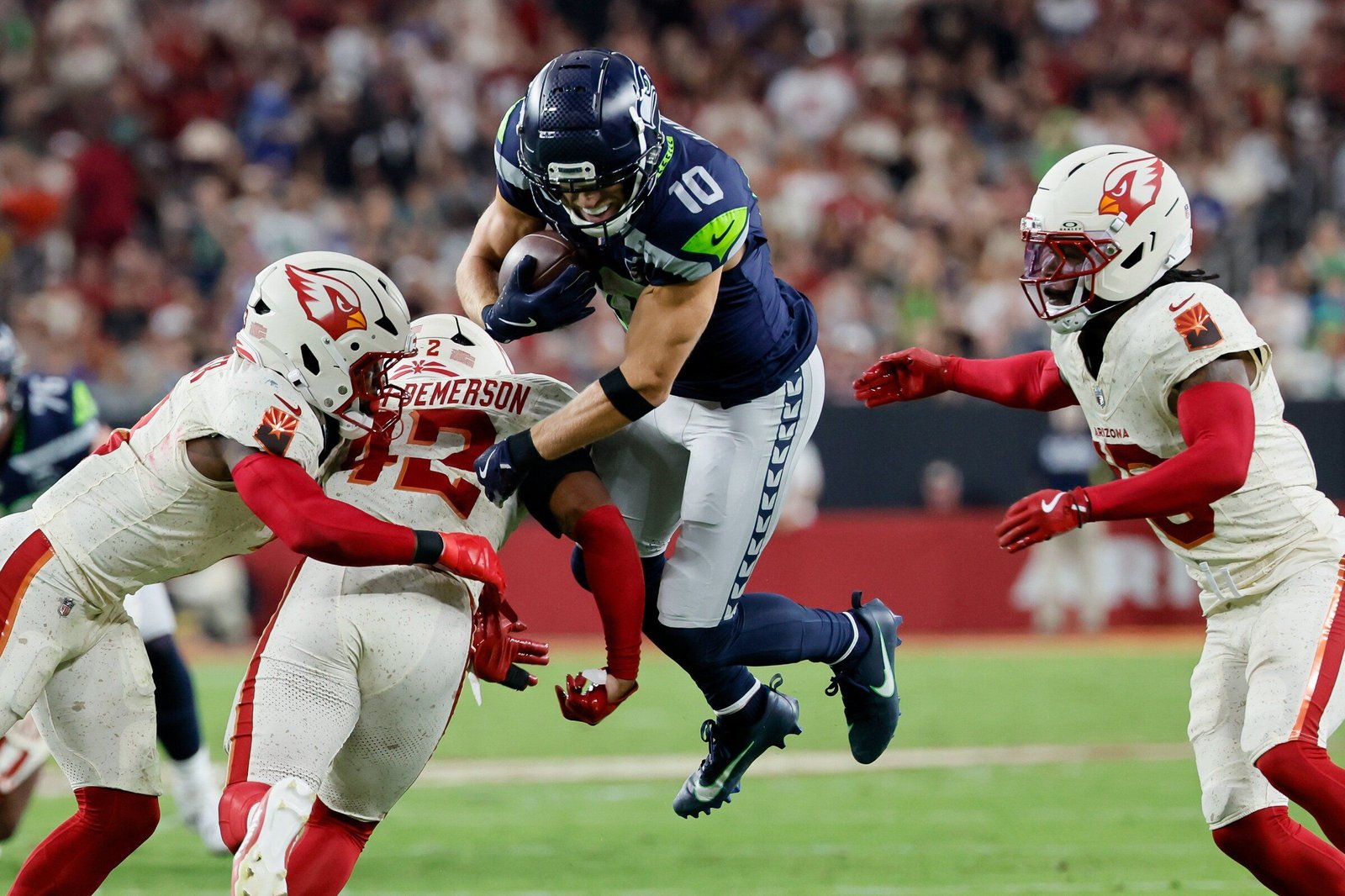 Relentless and Dominant: Seahawks Overwhelm Cardinals 44‑22 in Statement Victory
