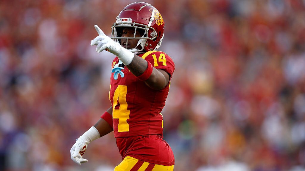 Tenacious Resurgence: USC Football Reignites Playoff Ambitions with Critical Win